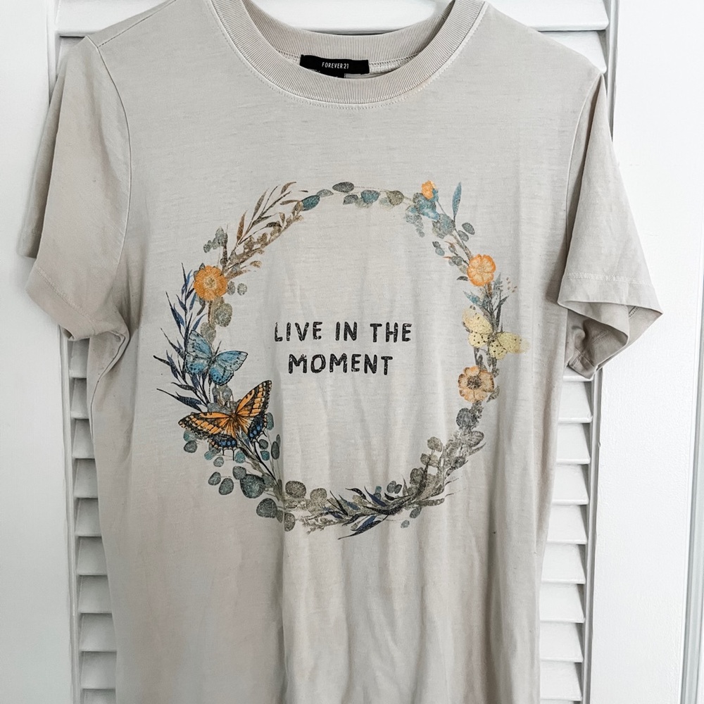 Forever 21 graphic tee
